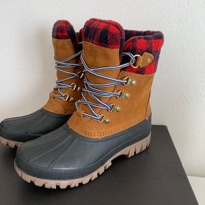 NWT J.Crew Perfect Winter Boots  Size 6